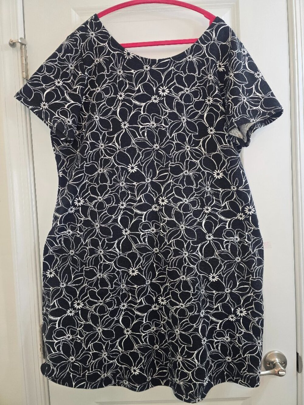 T by Talbots Cozy Crush Dress - Graphic Blooms - Picture 3 of 9